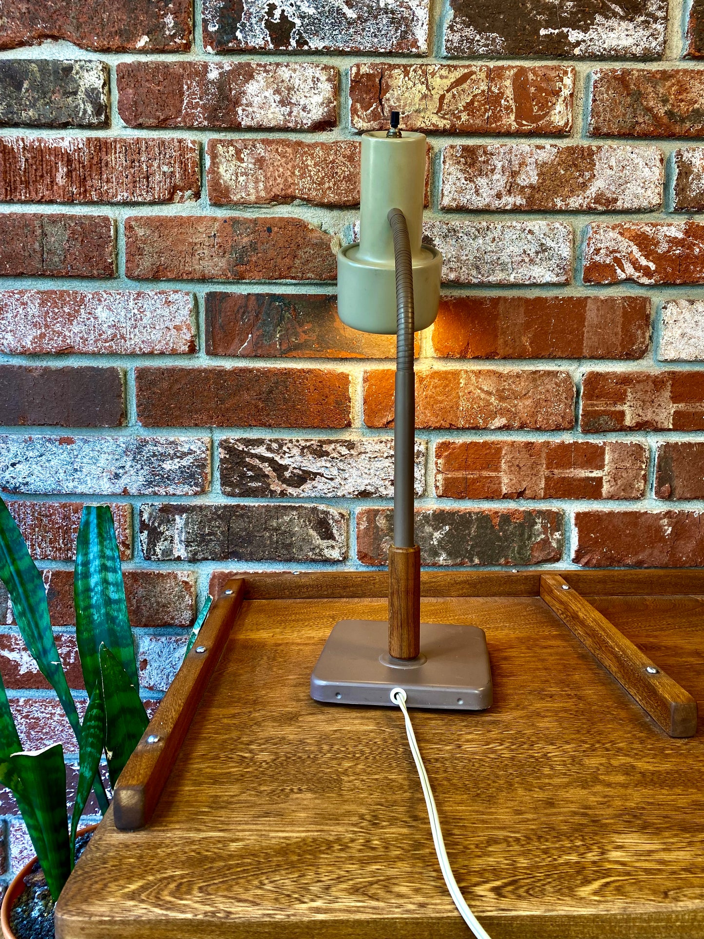 Vintage '70s Desk Lamp Beige Tan Wood Accent Adjustable Neck