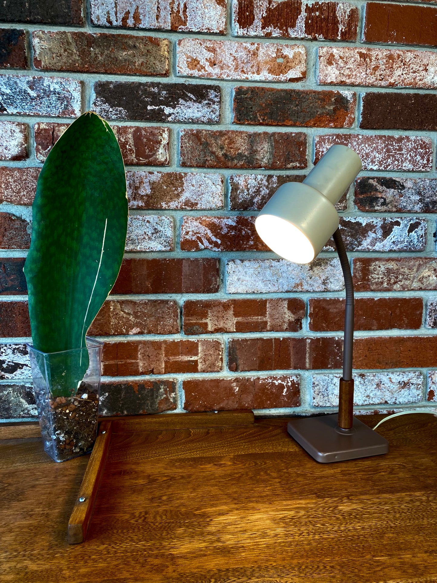 Vintage '70s Desk Lamp Beige Tan Wood Accent Adjustable Neck